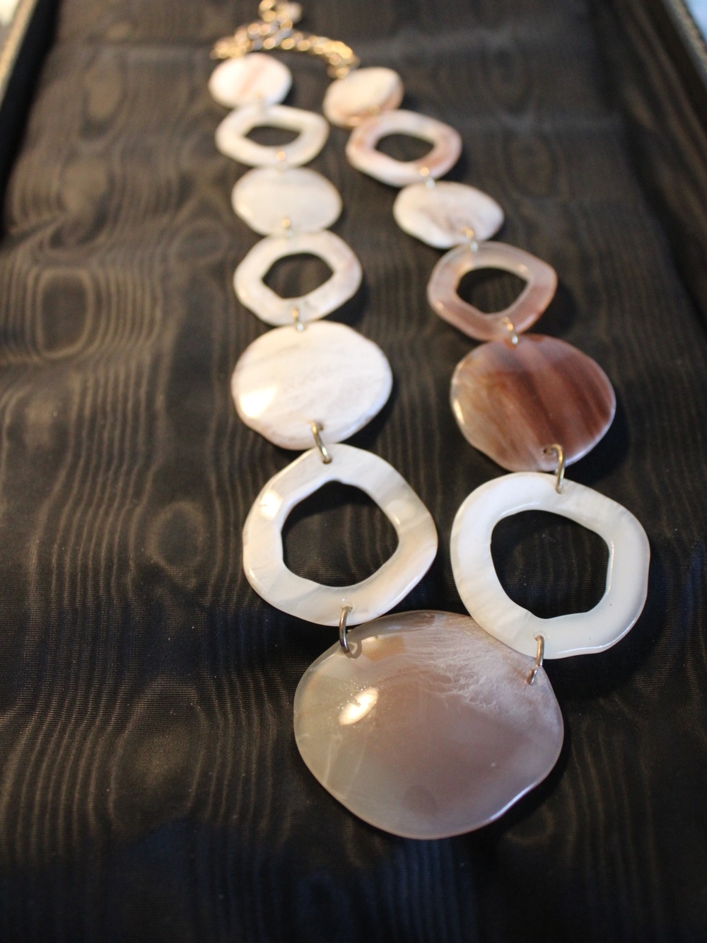 Women's Beige and Cream Shell-Link Statement Necklace